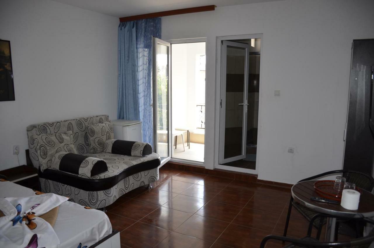 Vila Cu Livada Costineşti Exteriér fotografie